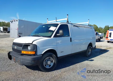 2005 Chevrolet Express G3500 from USA, damaged, VIN 1GCHG35U851202808